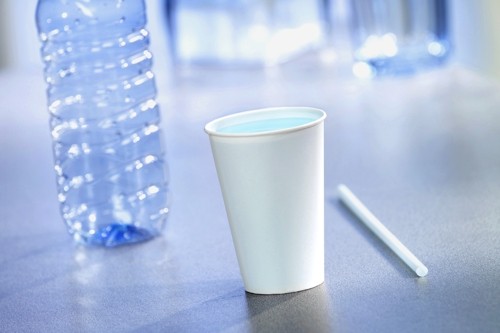 Drinkbekers in wit karton, 0,2L.